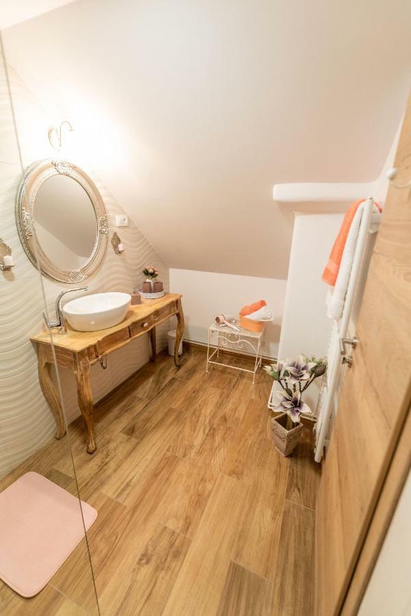 Apartmaji Urska Laško Dış mekan fotoğraf
